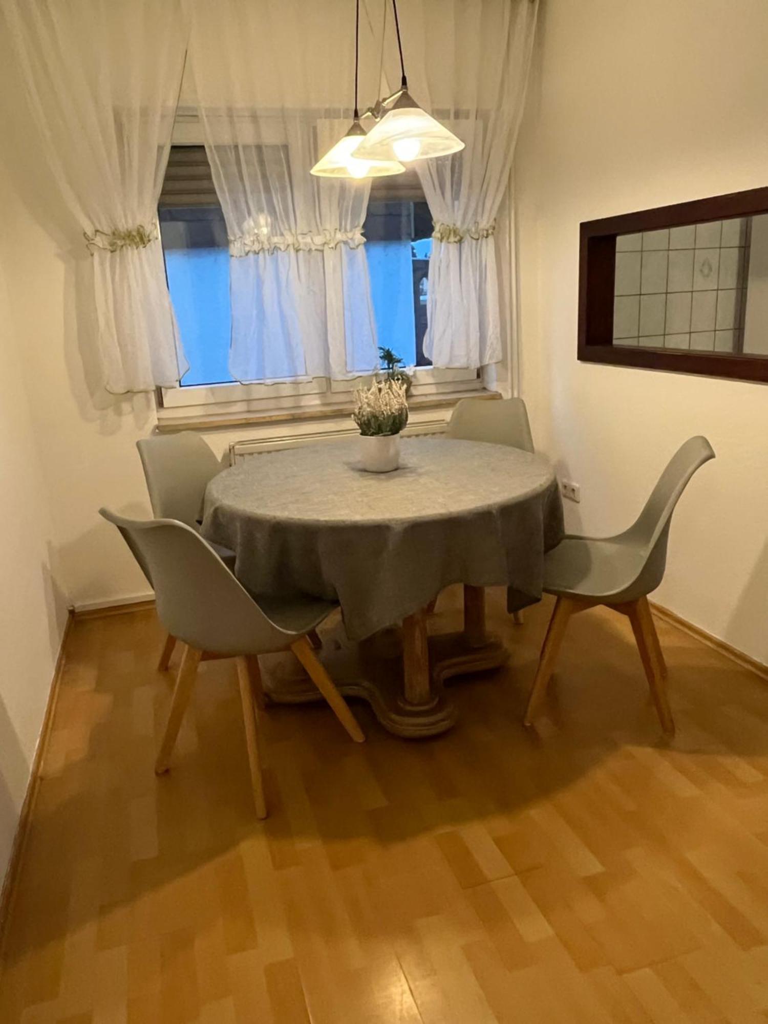 Ferienwohnung Schwetzingen Exteriör bild