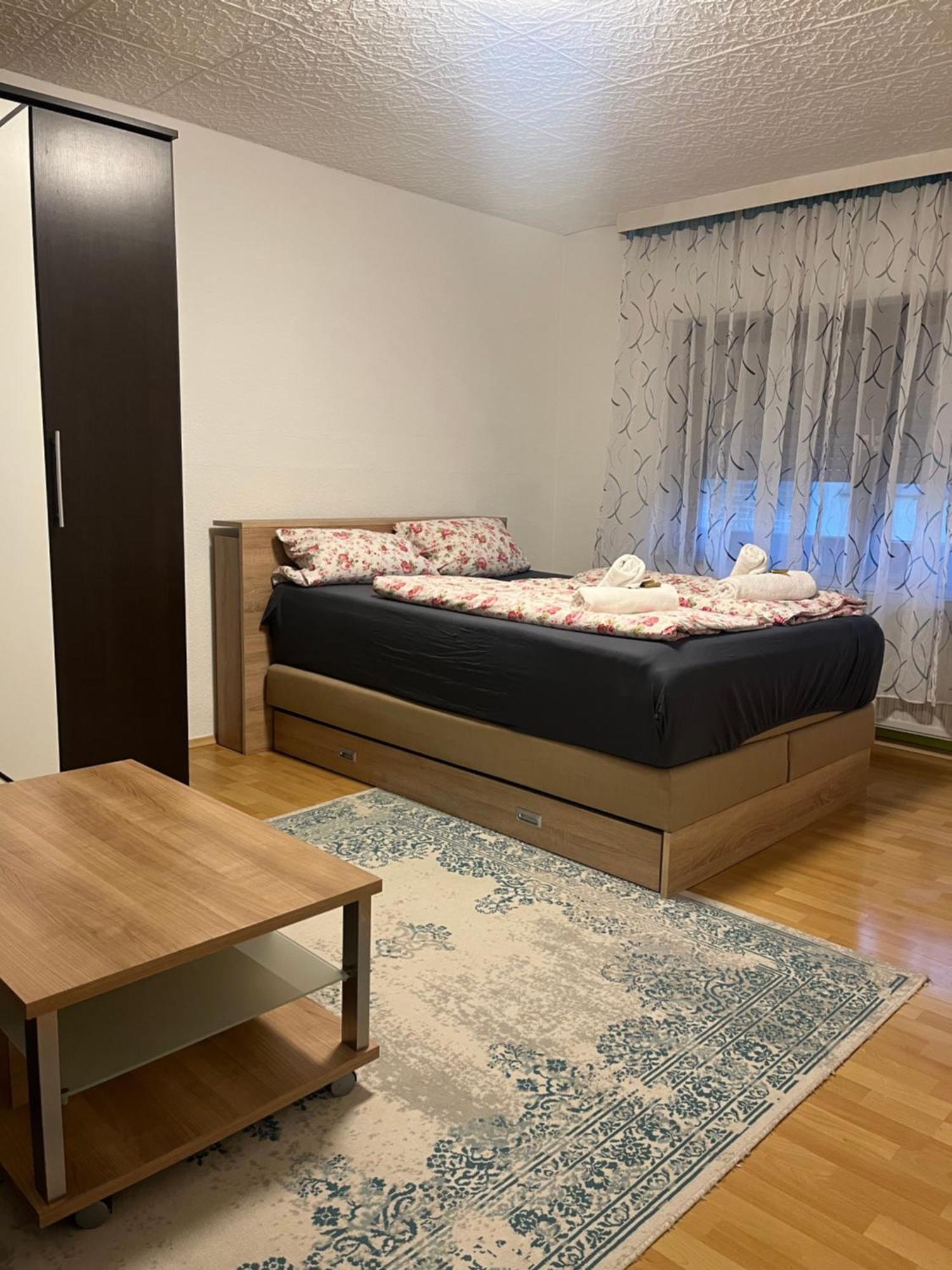 Ferienwohnung Schwetzingen Exteriör bild