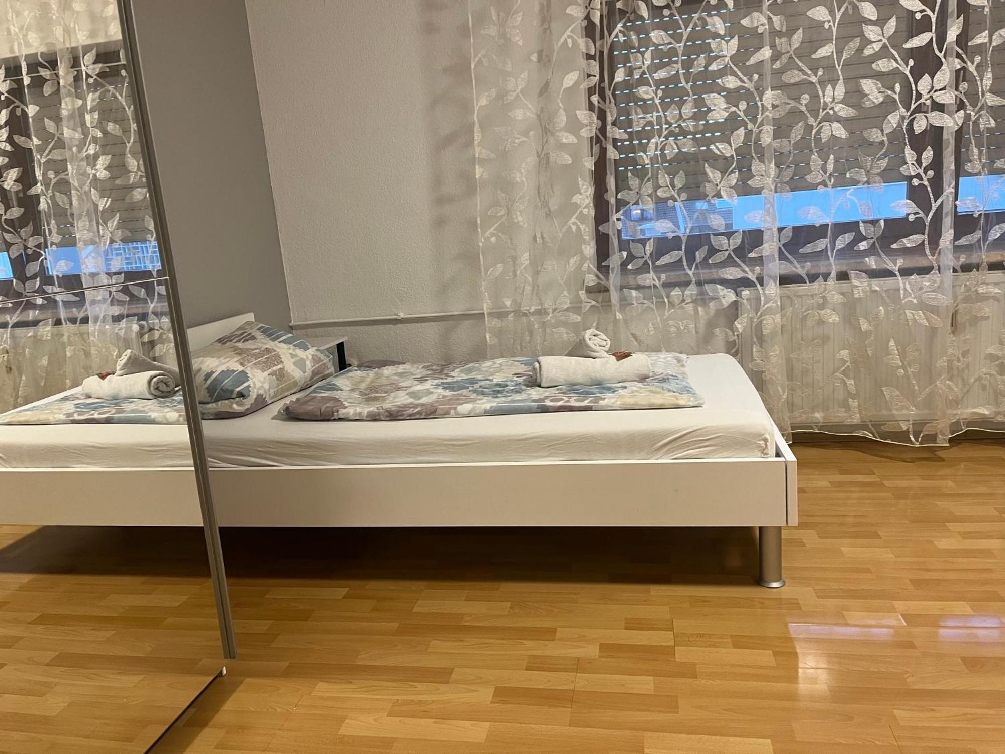 Ferienwohnung Schwetzingen Exteriör bild